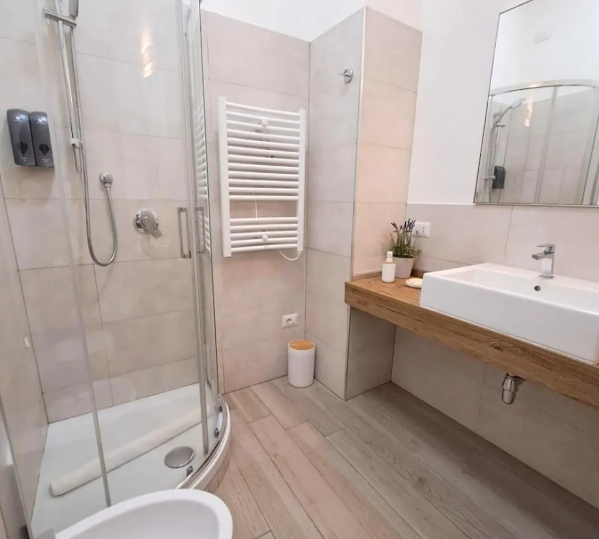 קליארי Ajana Rooms By Accomodo