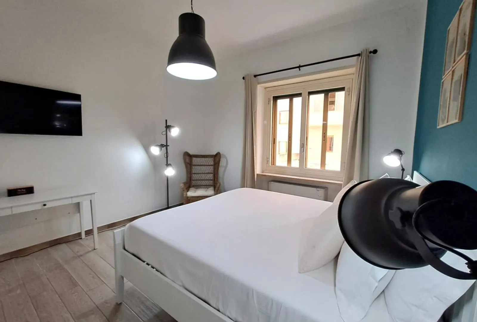 ** לינה וארוחת בוקר קליארי Ajana Rooms By Accomodo איטליה